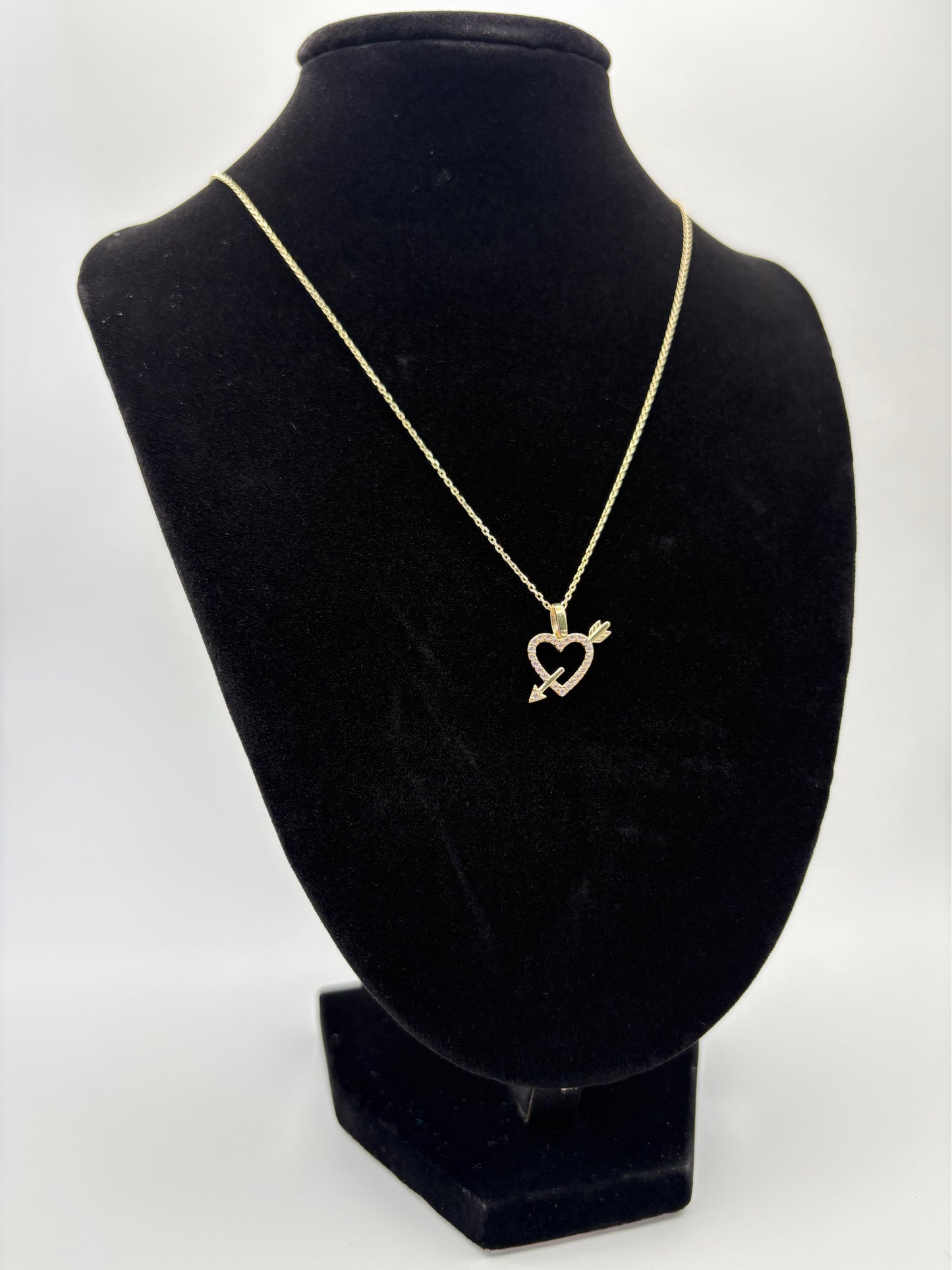 10k Arrowed Heart Fancy Chain