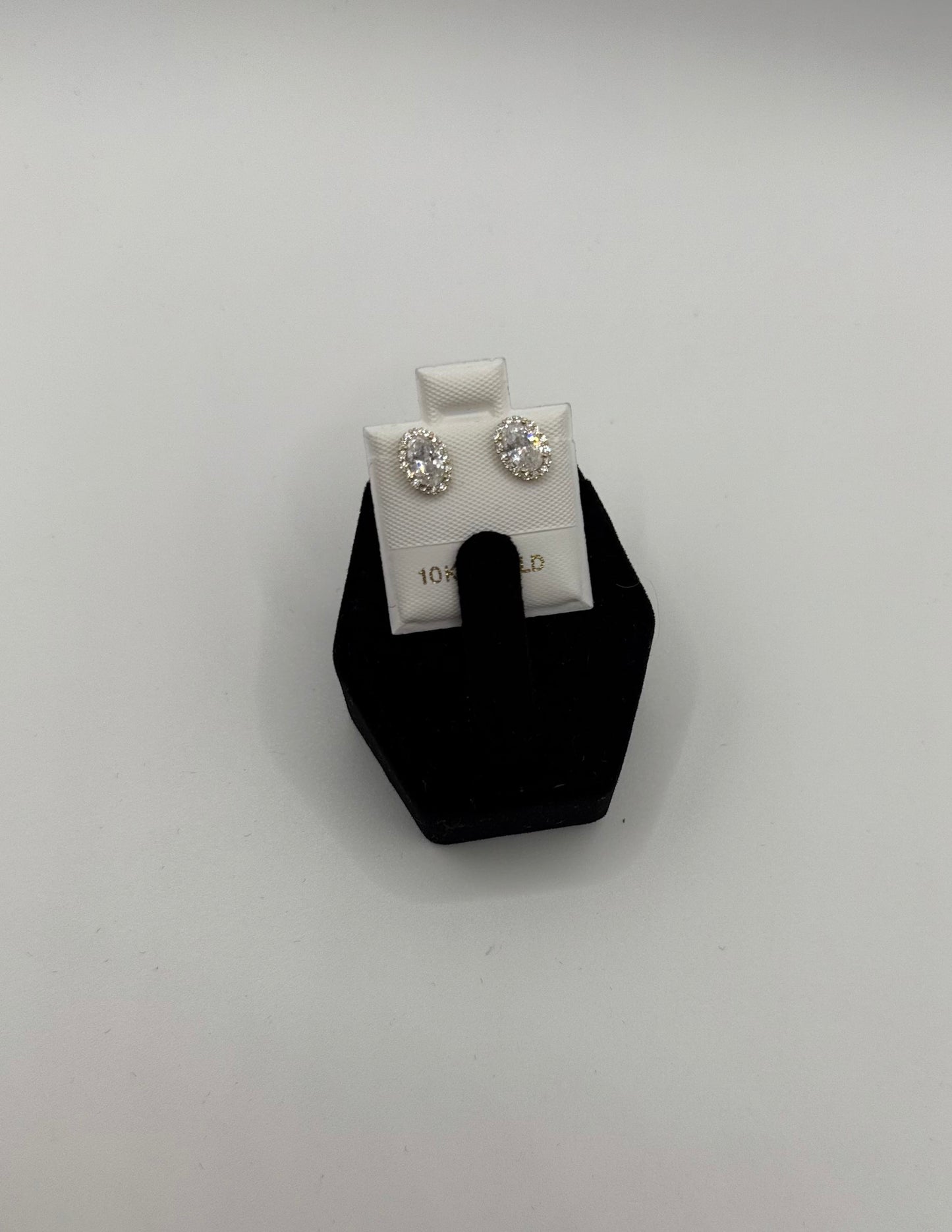 Stud earrings with white stone, 10k gold