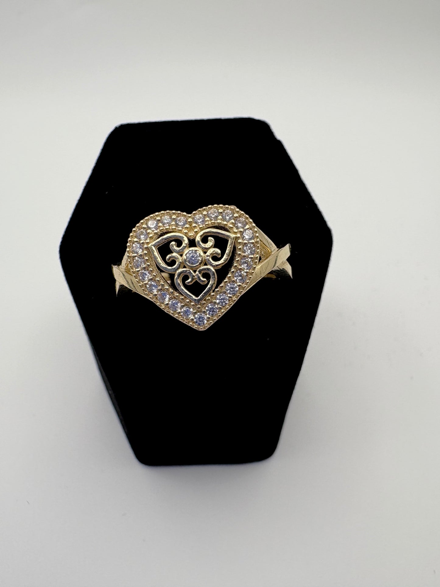 Ring whit heart size7 10k