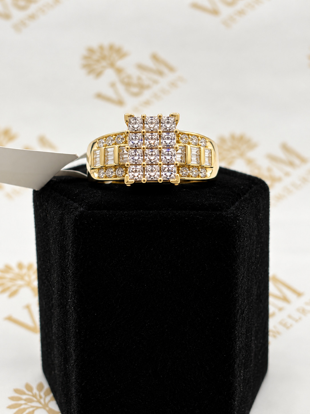 Fancy ring 10k size 7/