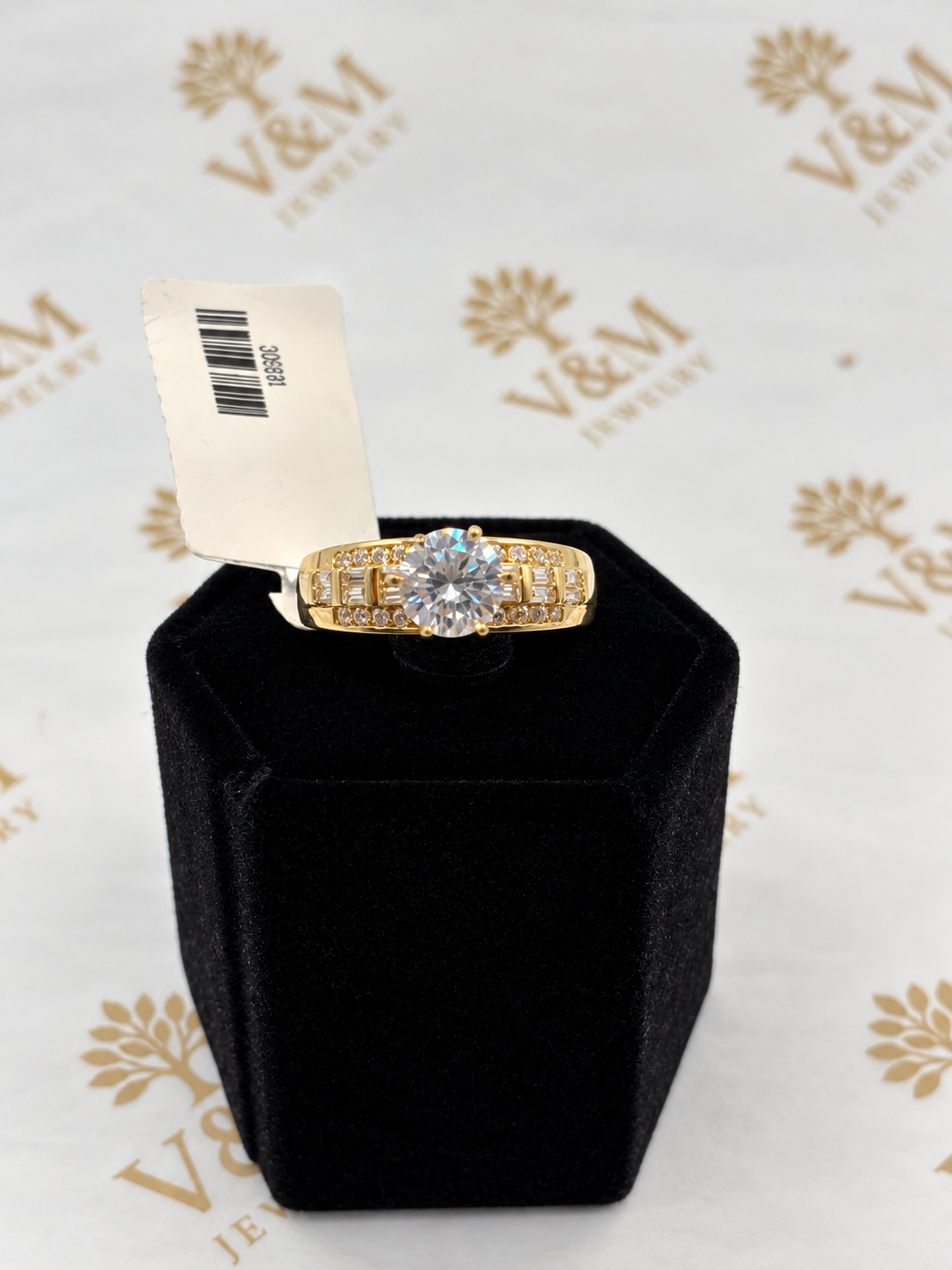 Fancy ring 10k size 7