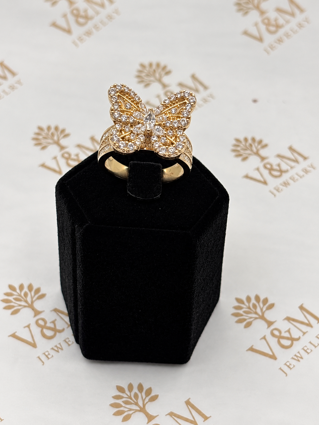 Fancy ring 10k size 8