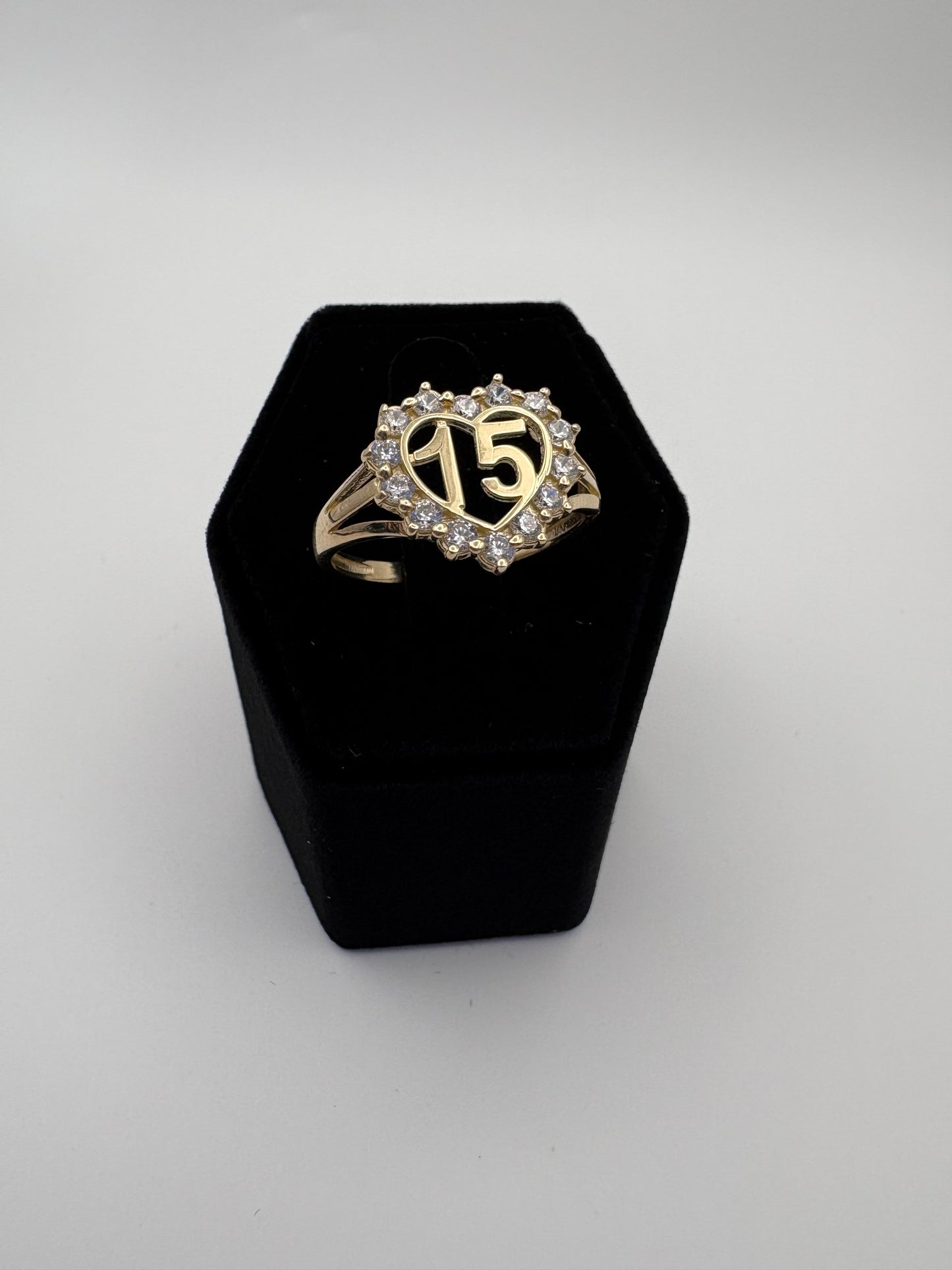 10k Heart (15) ring size 7.5