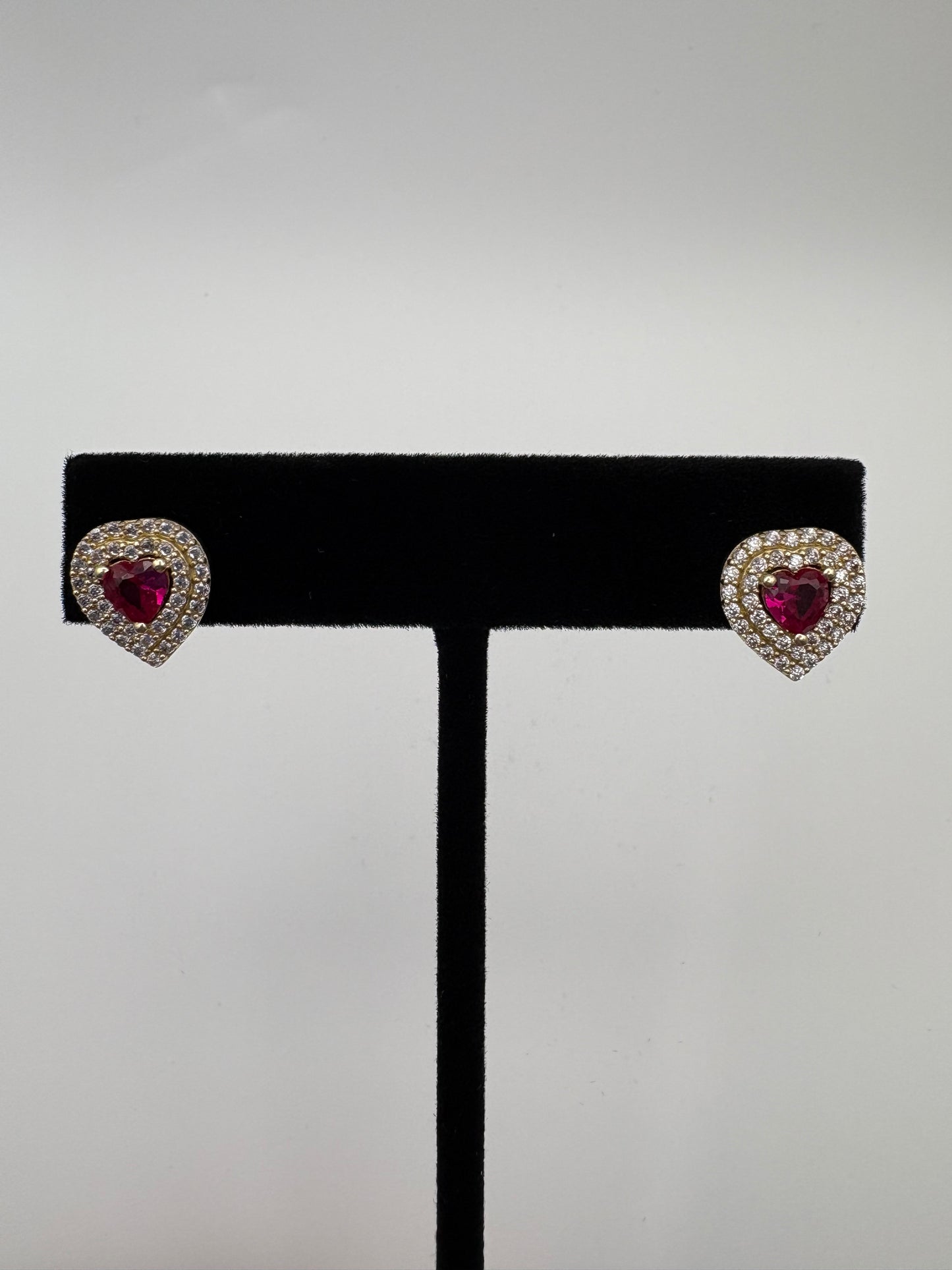 Heart with red stone earrings 10k