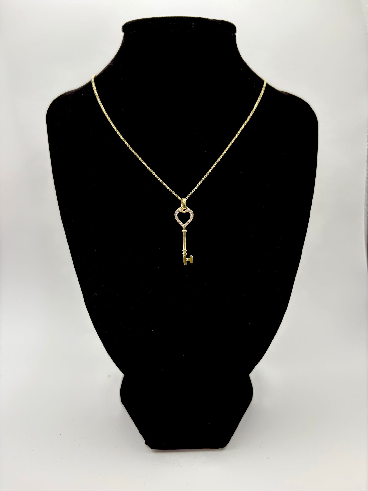 Key Heart Chain 10k