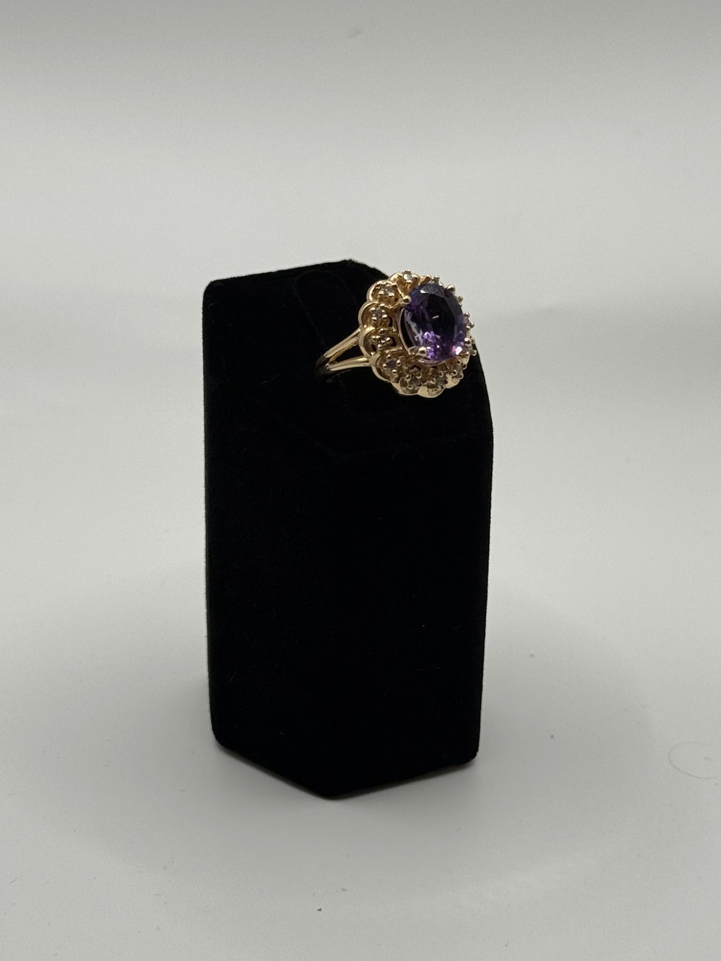 exclusive women's ring natural diamonds and amethyst 14k