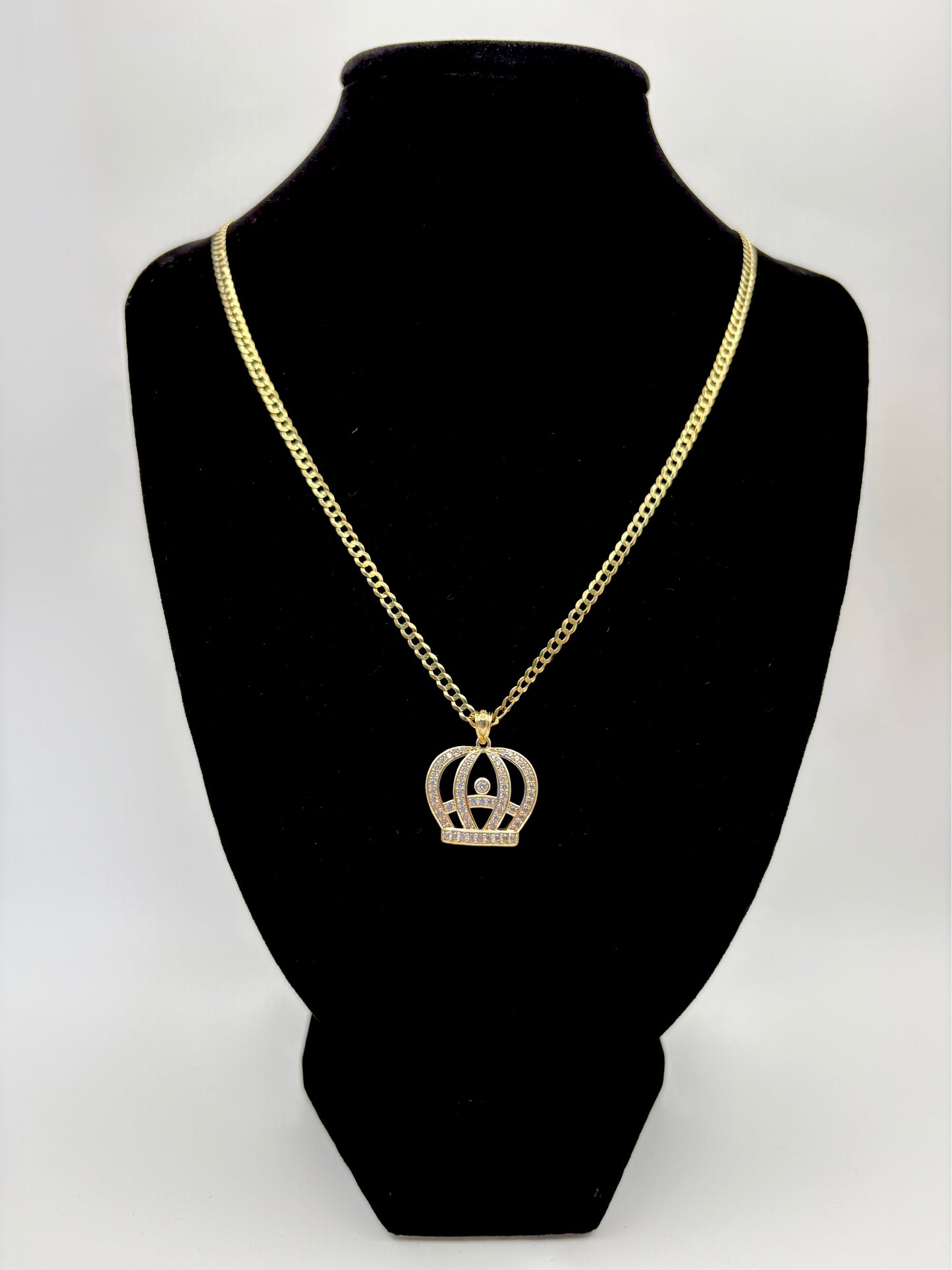 Crown Cz pendant 10k