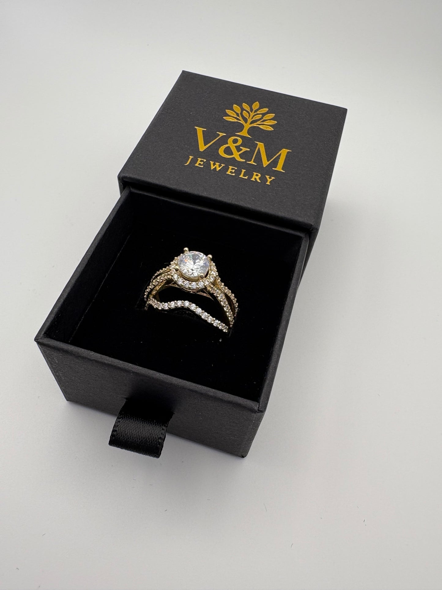 Women’s engagement ring diamond duo 10k size 7