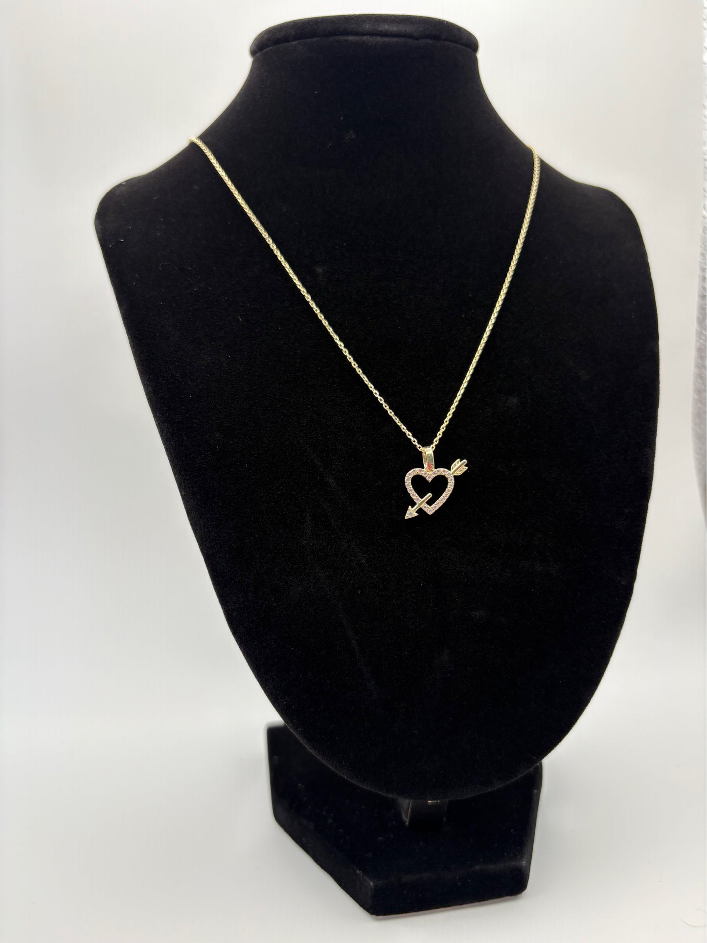 10k Arrowed Heart Fancy Chain