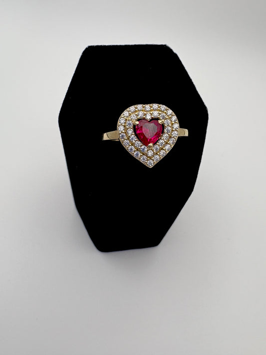 Heart ring / red stone size7 10k