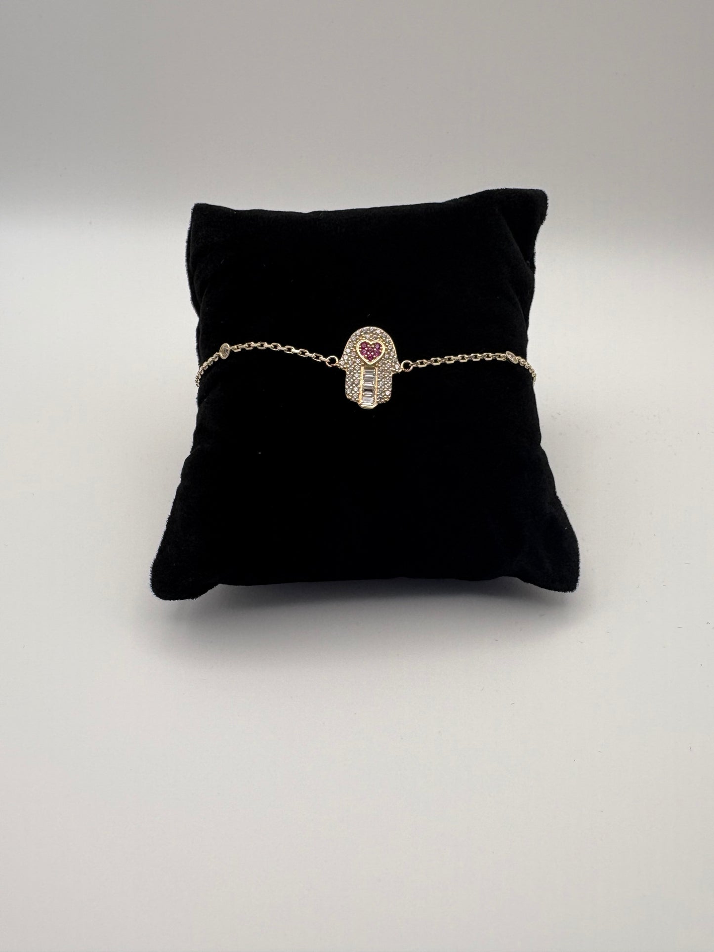 Red heart hand bracelet 10k