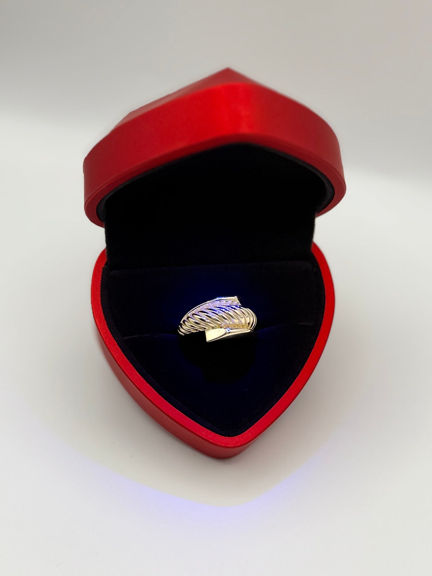 croissant ring 10k