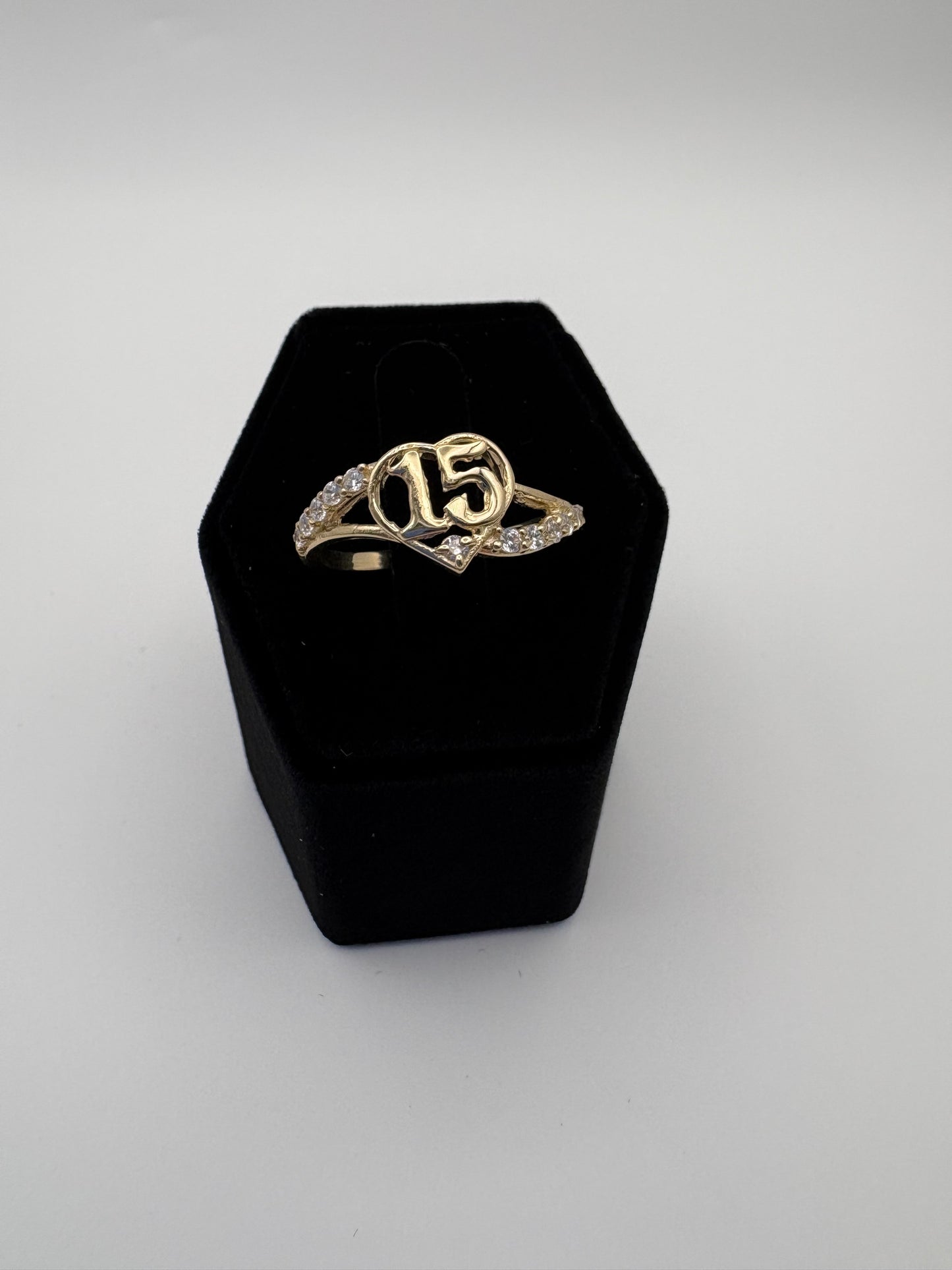 10k Heart ring 15 small size 7