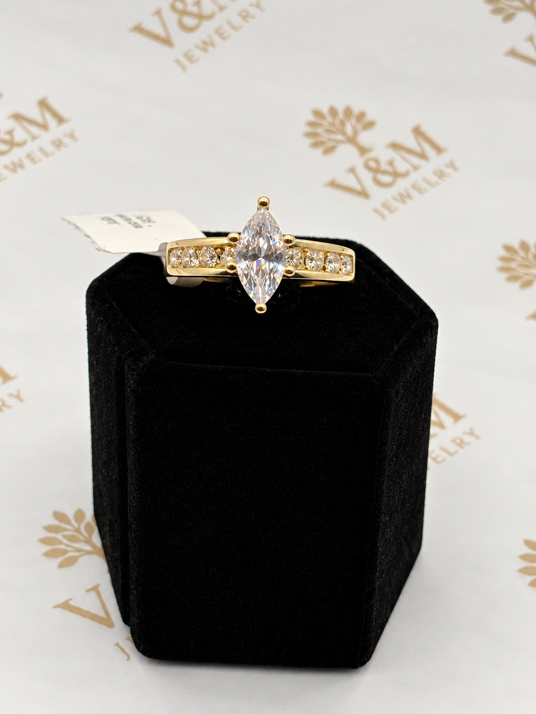 Fancy ring 10k size 8