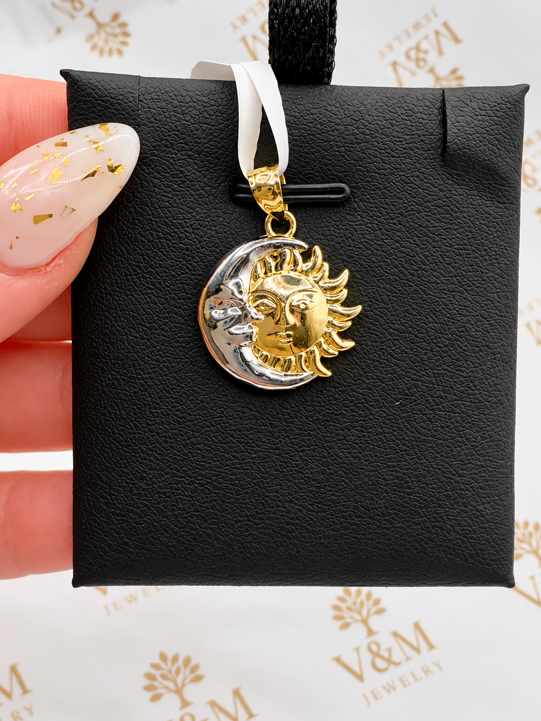 Fancy pendants 10k
