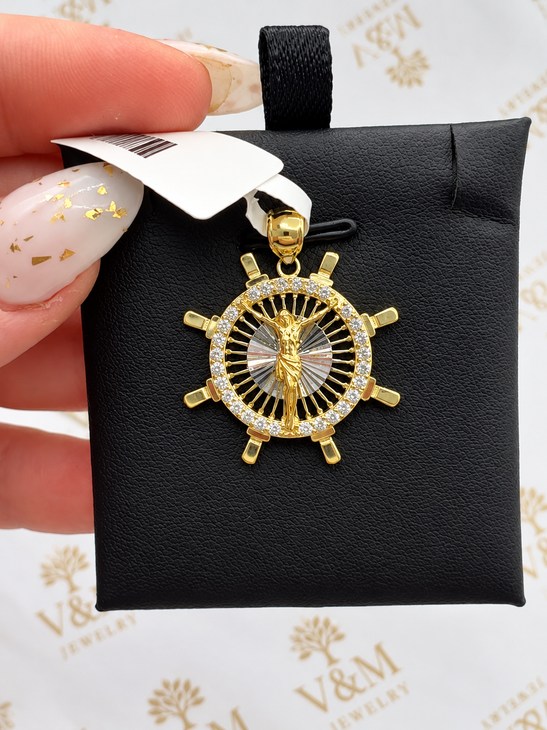 Fancy pendant 10k